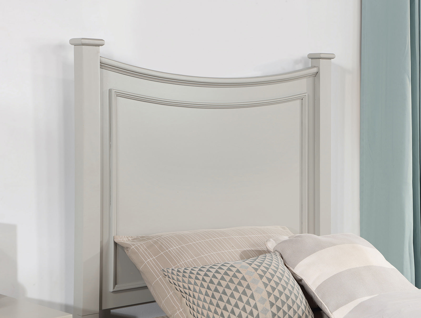 Lycorida Gray 4 Pc. Full Bedroom Set