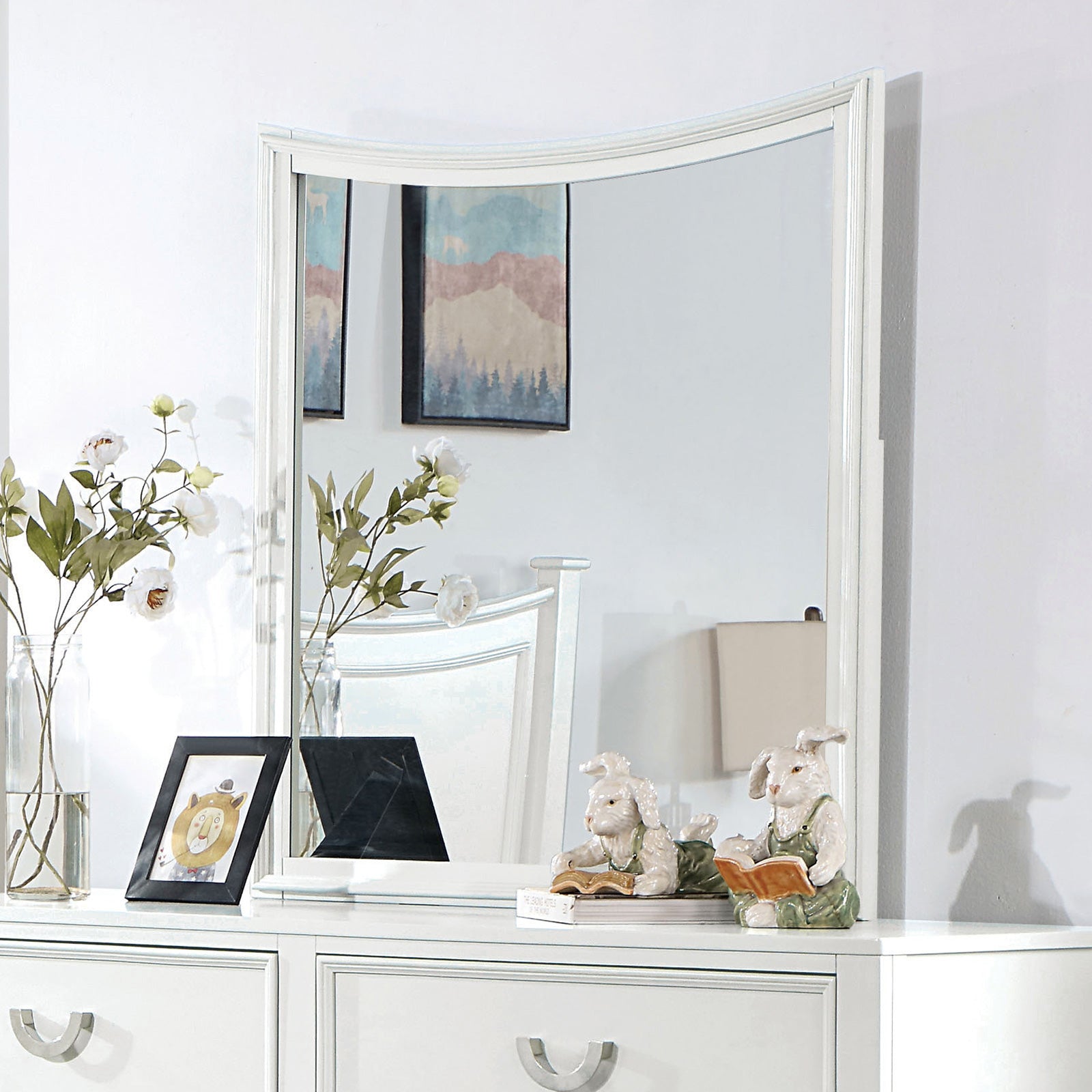 Lycoris White Full 4 Piece Bedroom Set