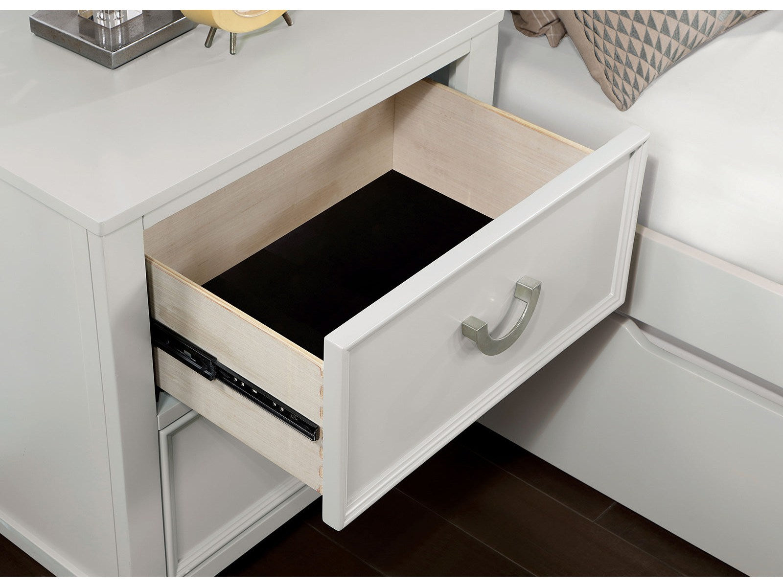 Lycoris White Nightstand