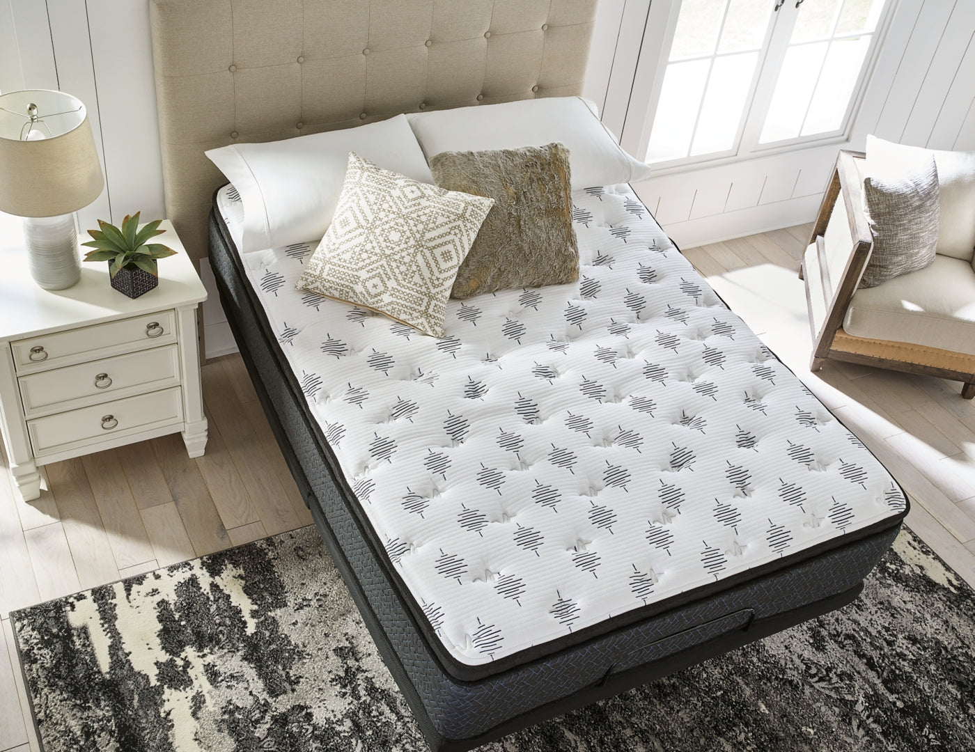 Ultra Luxury ET with Memory Foam Mattress