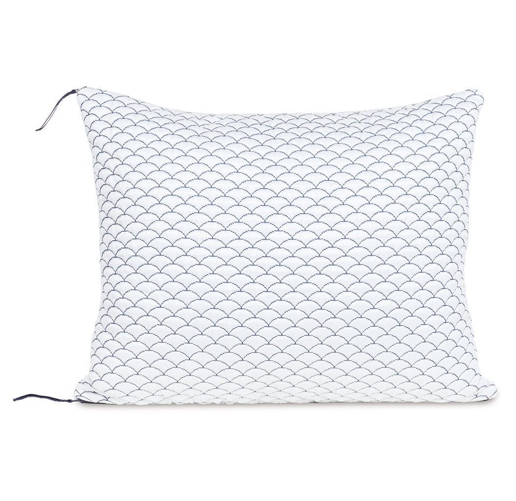 DreamCloudTM Classic Queen/King Pillow
