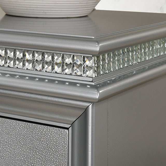 Maddie Silver Queen Bed