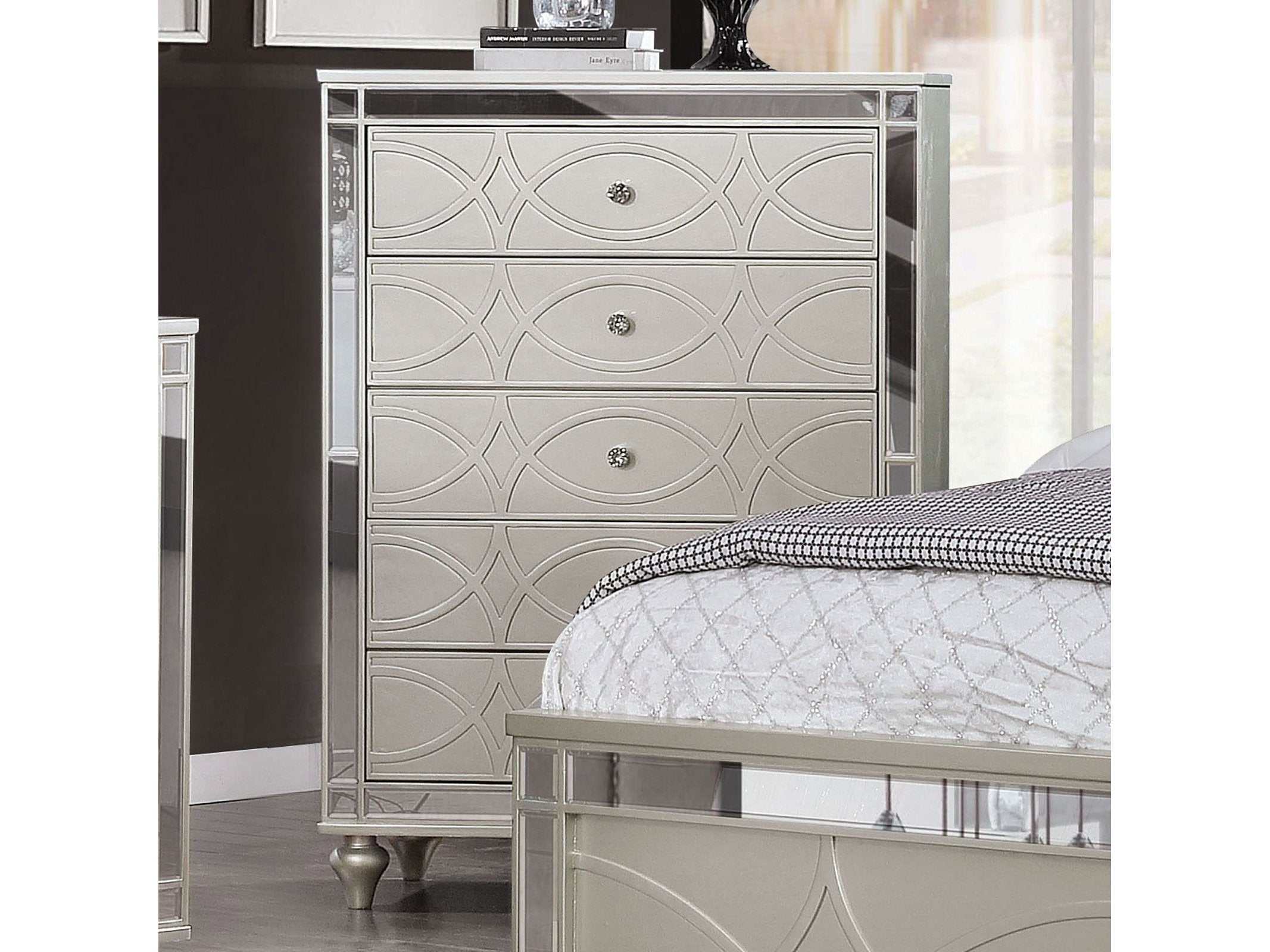 Manar Silver Chest