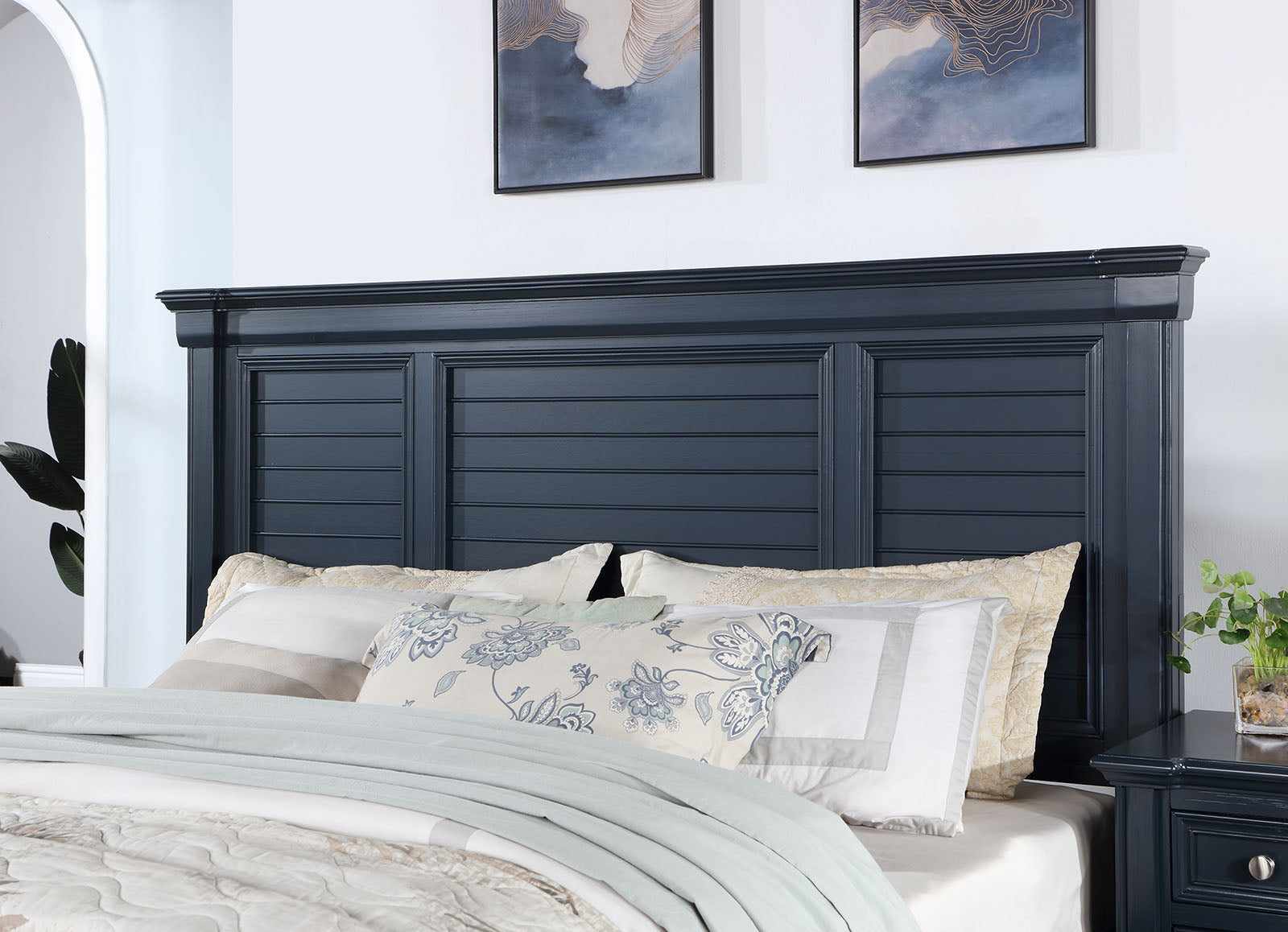 Manzanillo Slate Blue 5 Pc. Queen Bedroom Set w/ 2NS