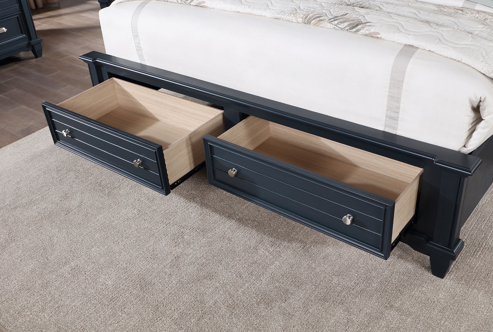 Manzanillo Slate Blue 5 Pc. Queen Bedroom Set w/ 2NS