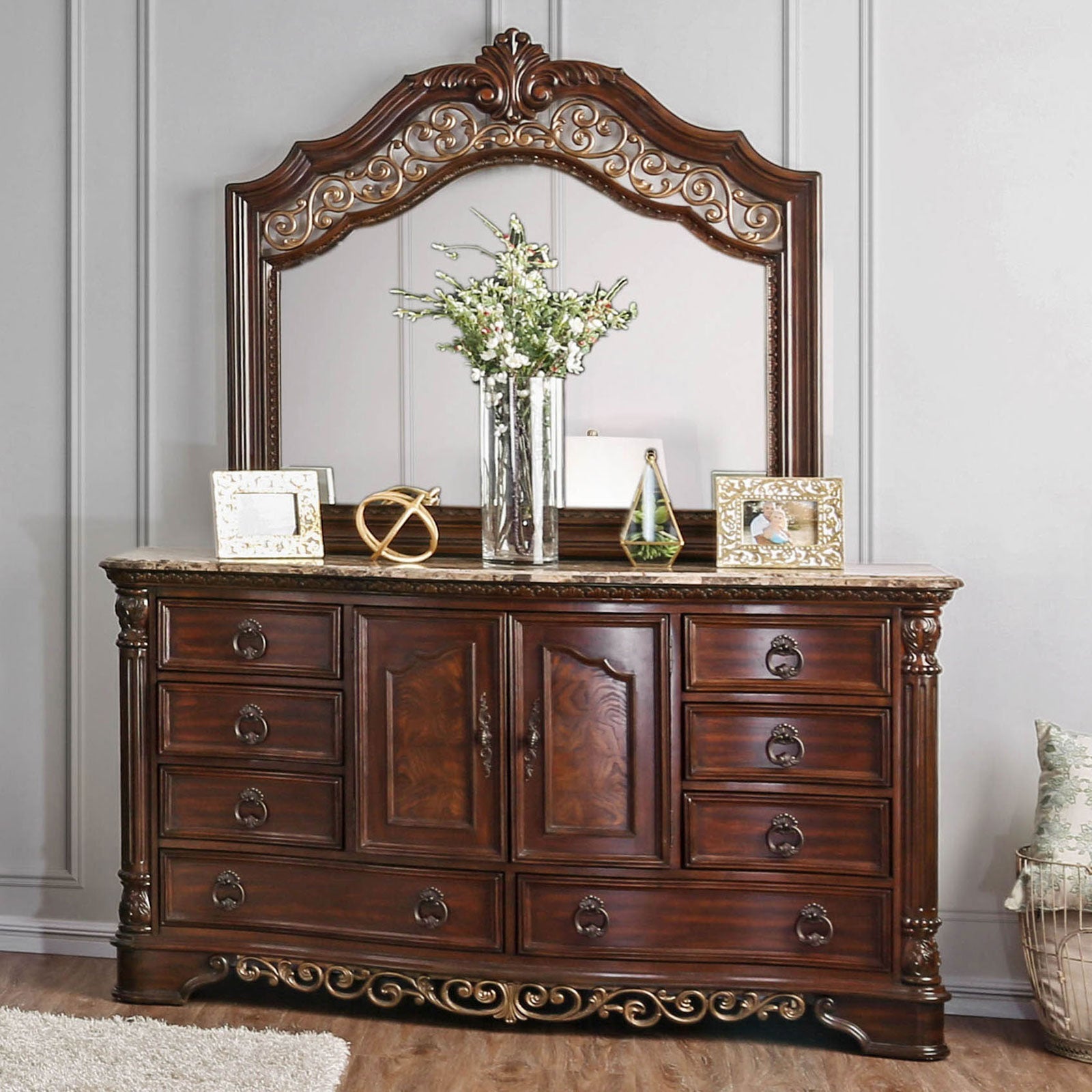 Menodora Brown Cherry 4 Pc. Queen Bedroom Set
