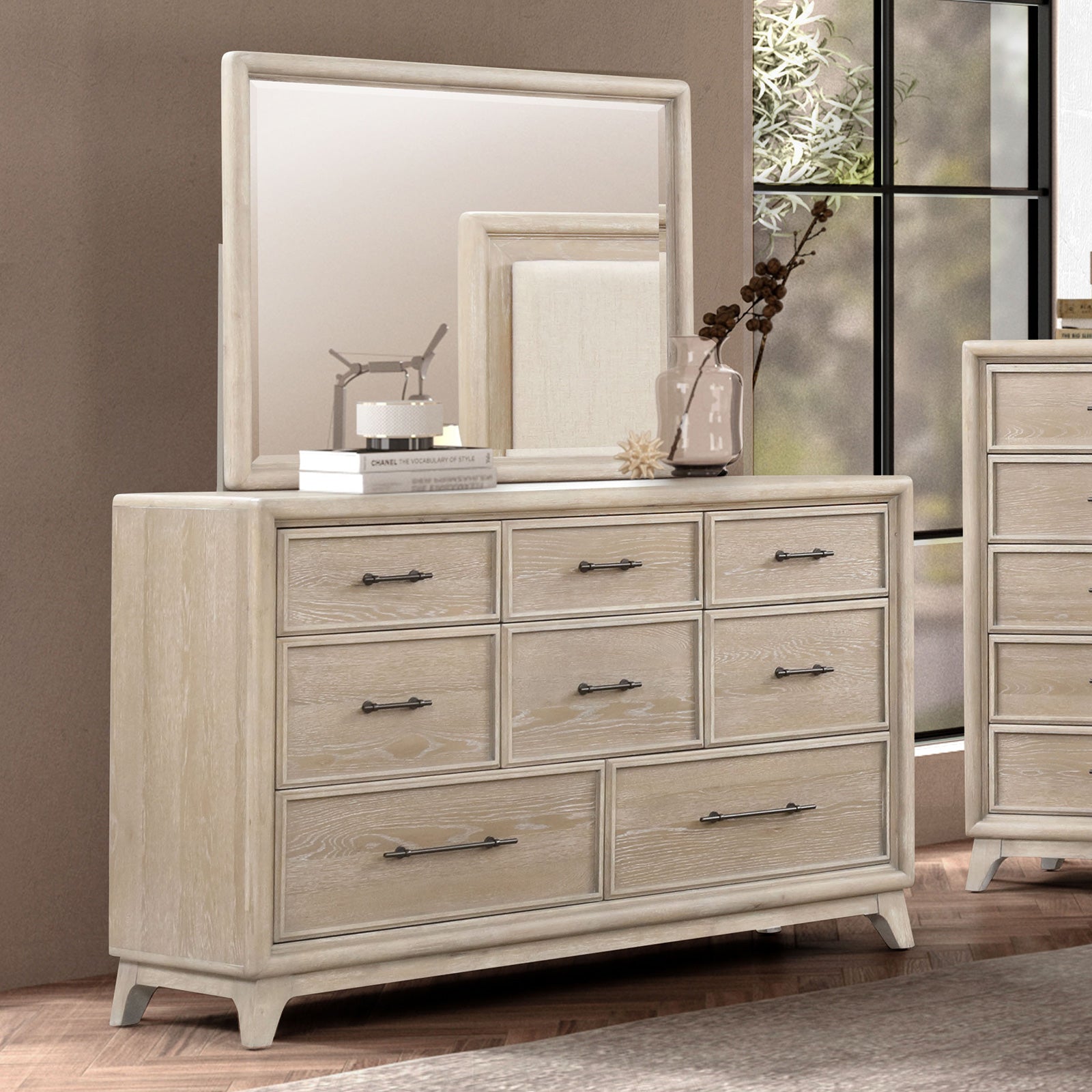 Midhurst Oak Queen 4 Piece Bedroom Set