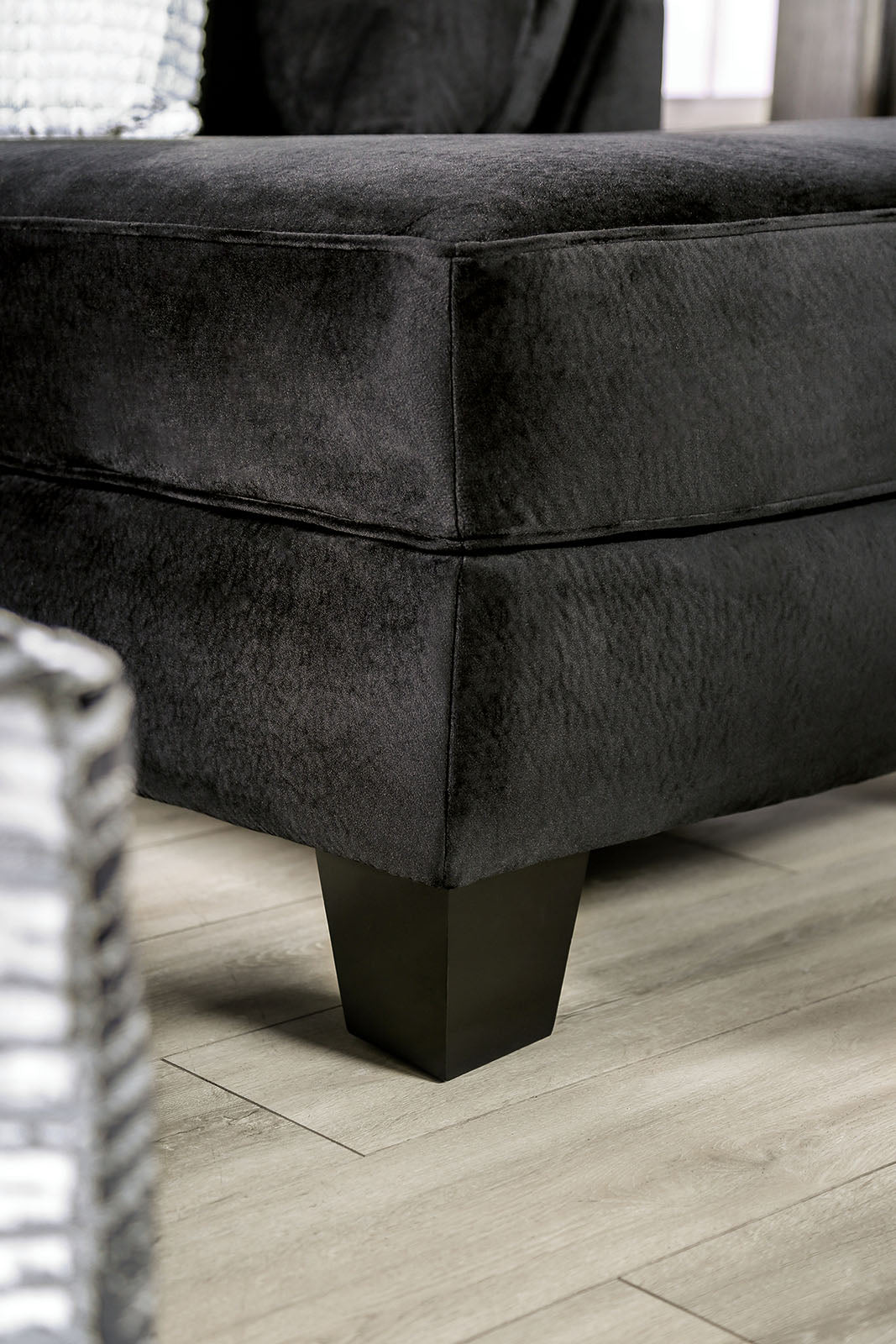 Modbury Black Sectional