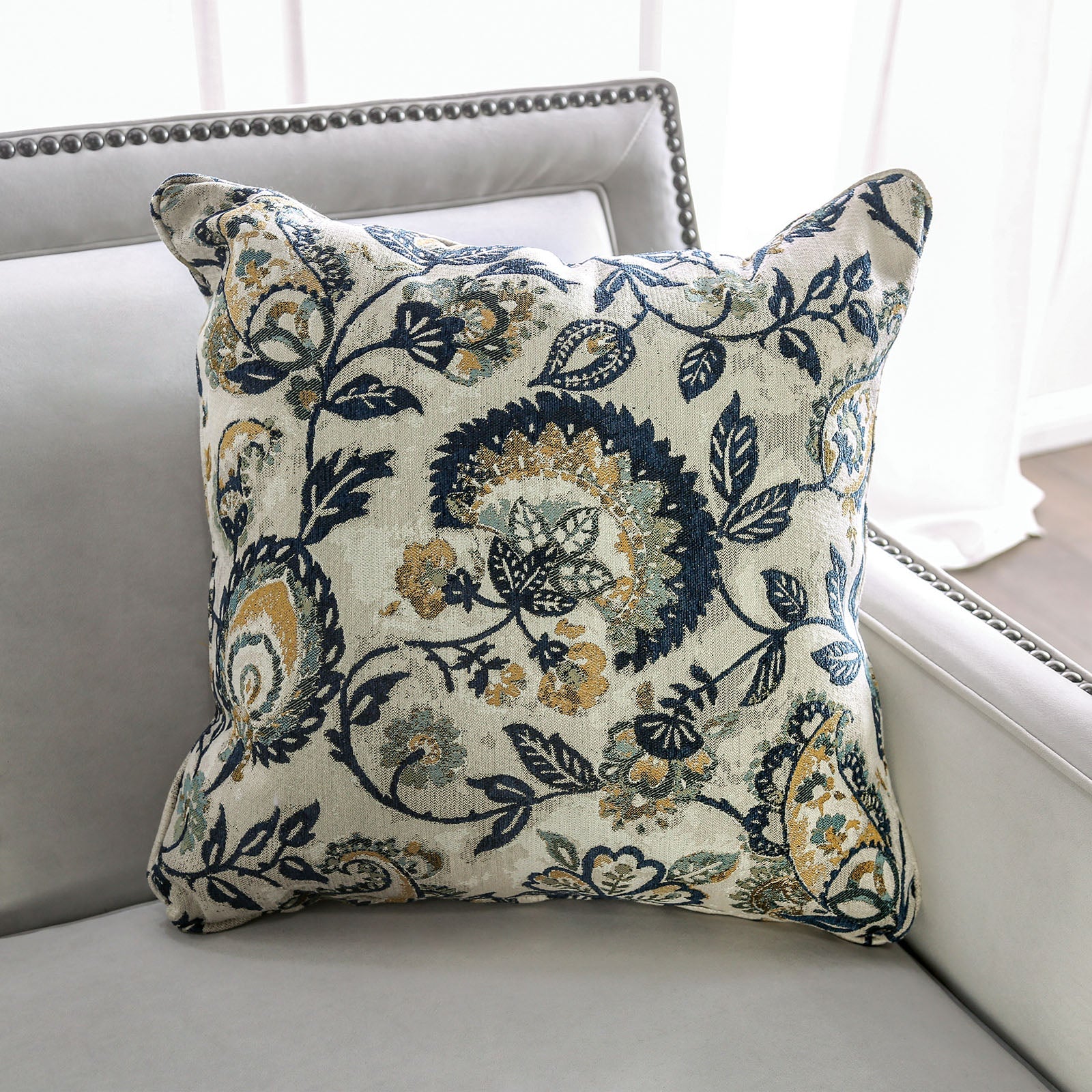 Montecelio Light Gray/Navy Sofa
