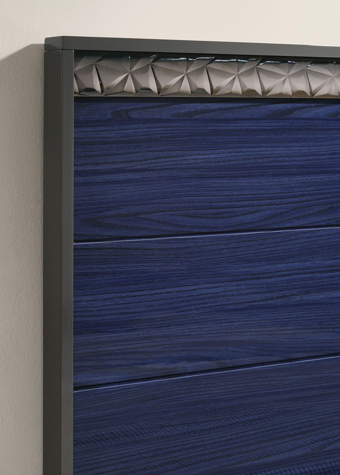 Morcote Ash Gray/Indigo Blue Eastern King Bed