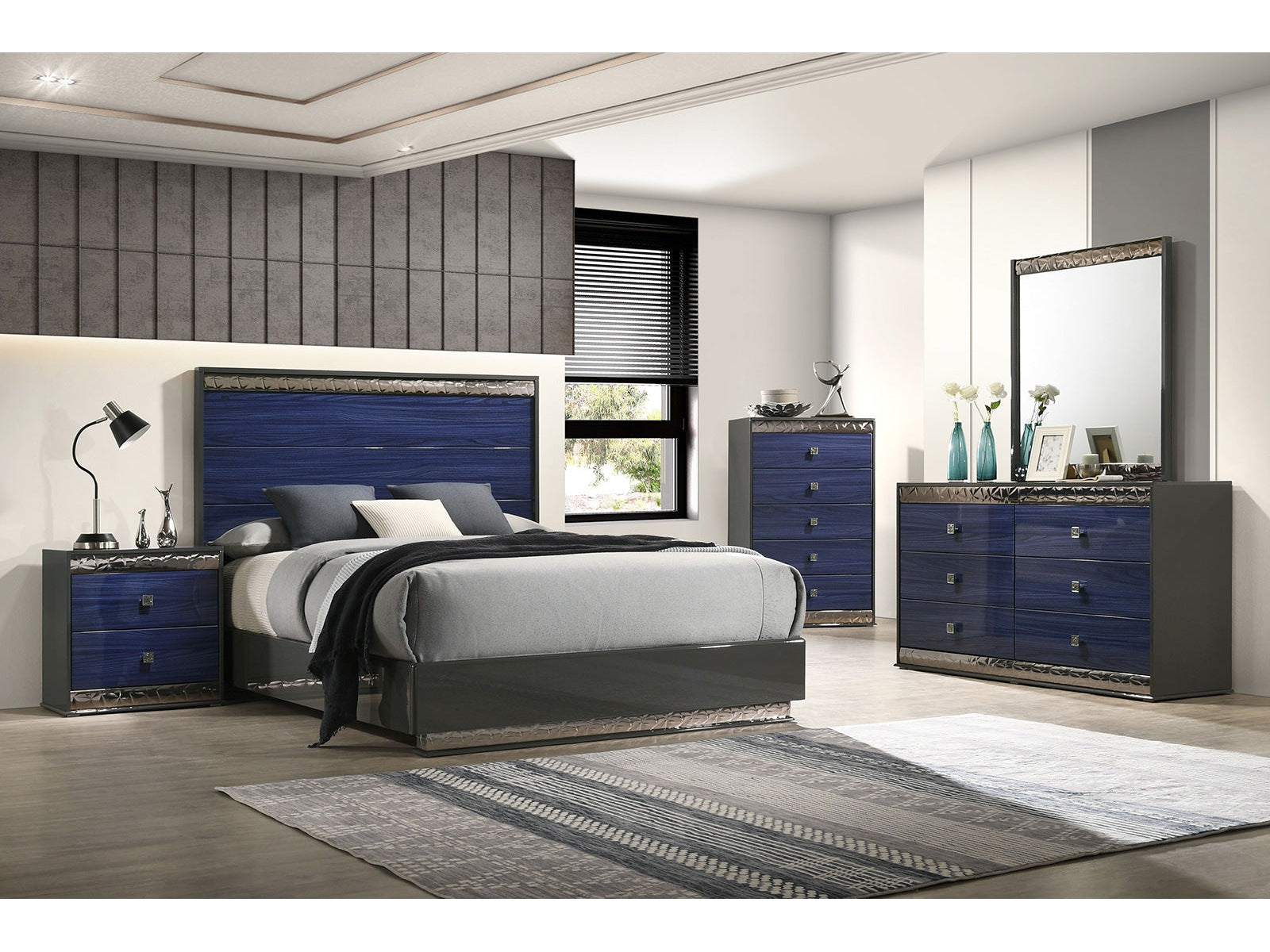 Morcote Ash Gray/Indigo Blue Queen 5 Piece Bedroom Set w/Chest