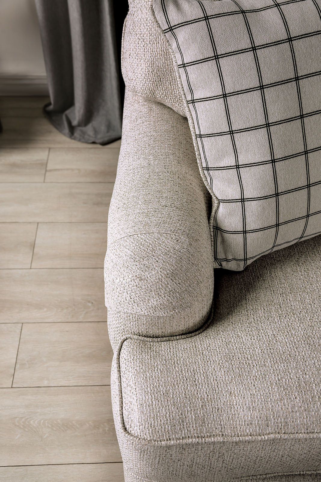 Mossley Ivory Loveseat