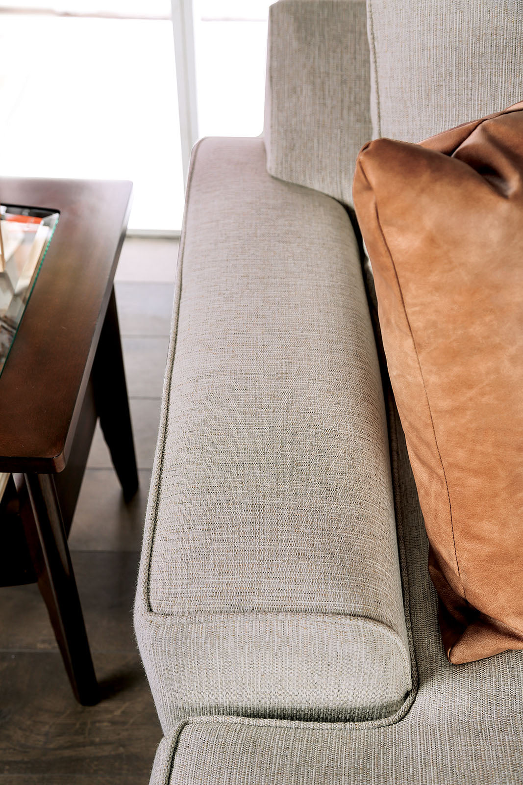 New meadows Sand/Caramel Loveseat