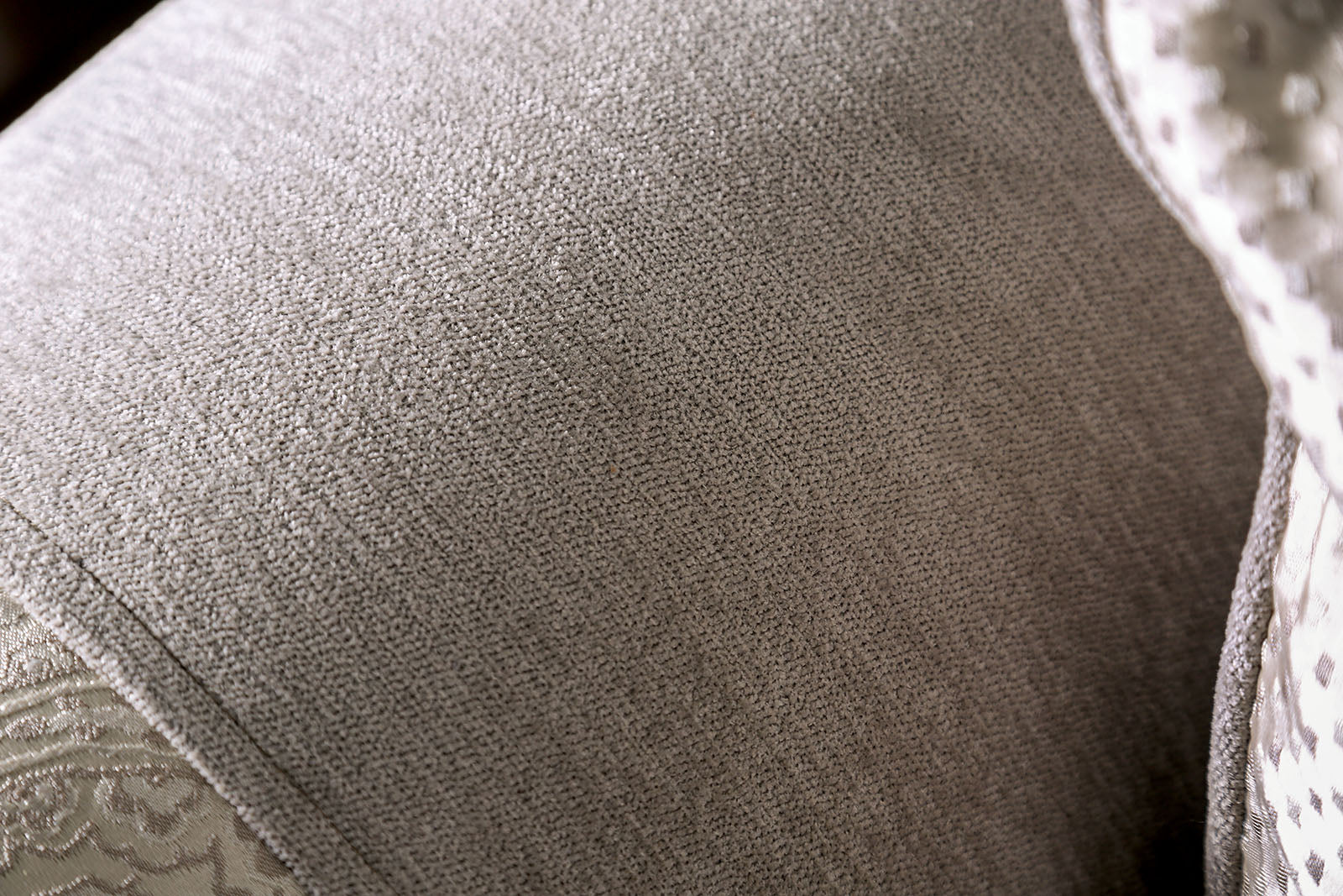 Newdale Ivory Loveseat