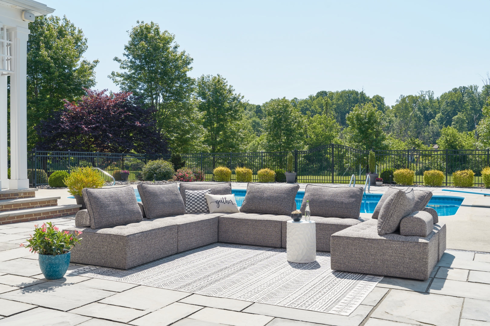 Bree Zee 6-Piece Outdoor Modular Seating