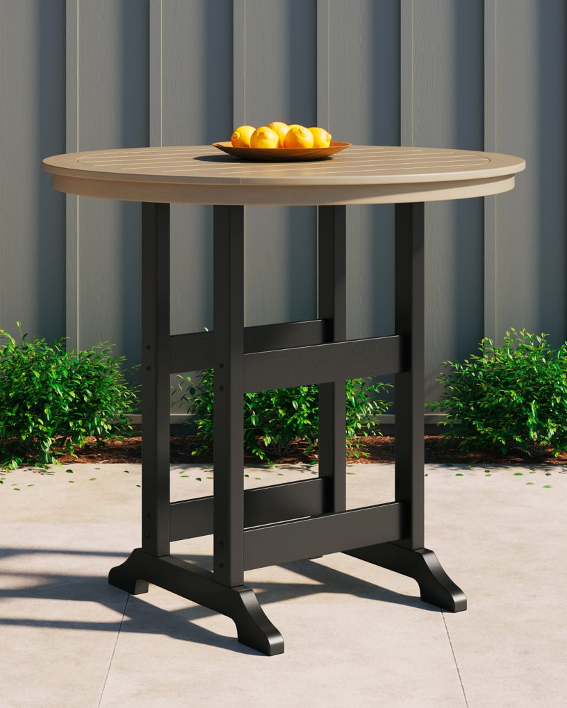Fairen Trail Table With Umbrella Option
