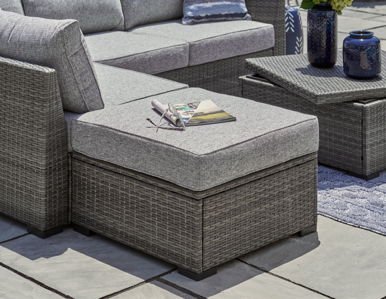 Petal Road LoveseatSEC/OTTO/Table Set(4/CN)