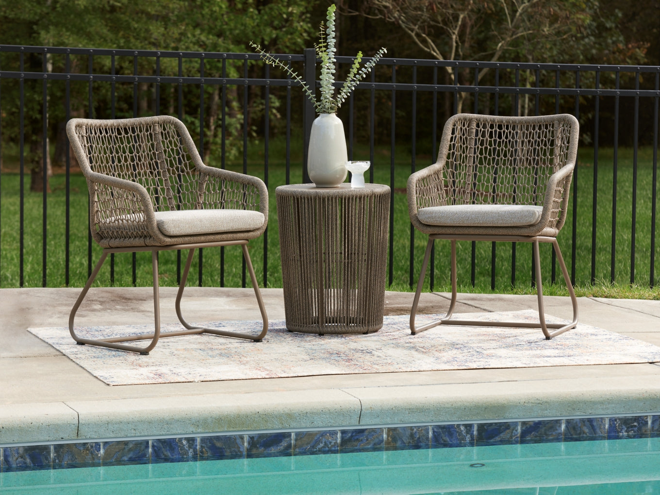 Monarch Heights Chairs w/CUSH/ Table Set (3/CN)