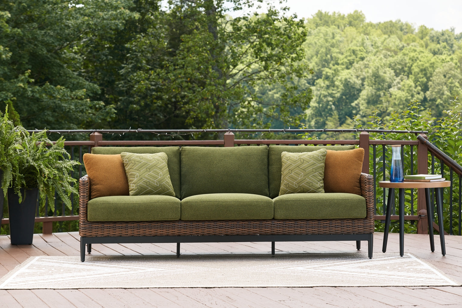 Horizon Hall Outdoor Seating