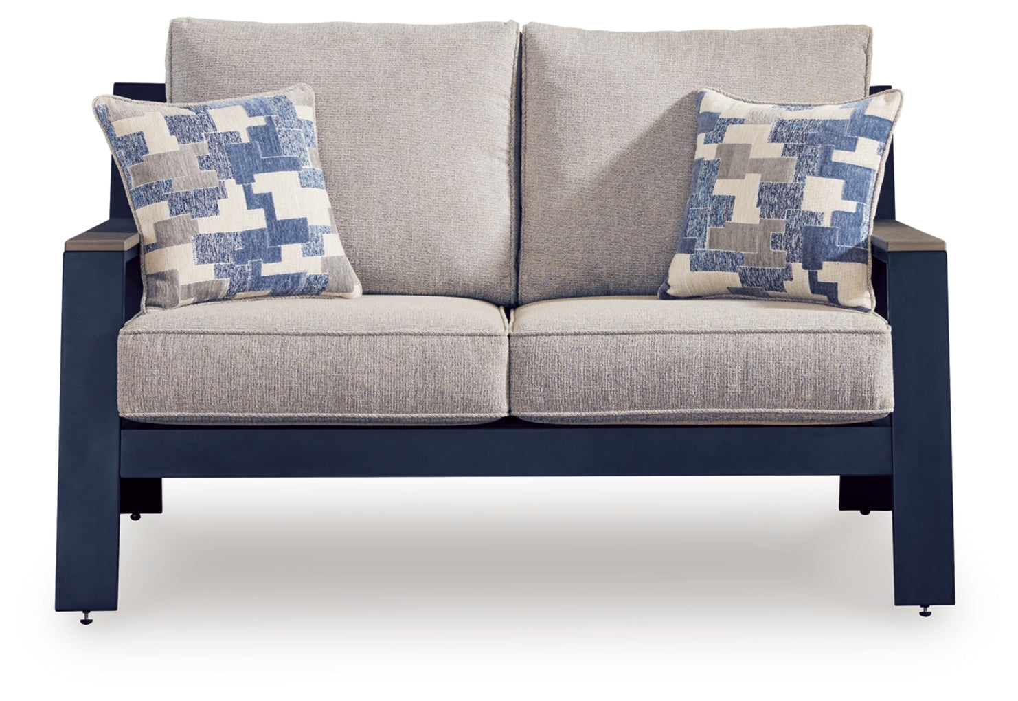 Mabry Shores Outdoor Seating
