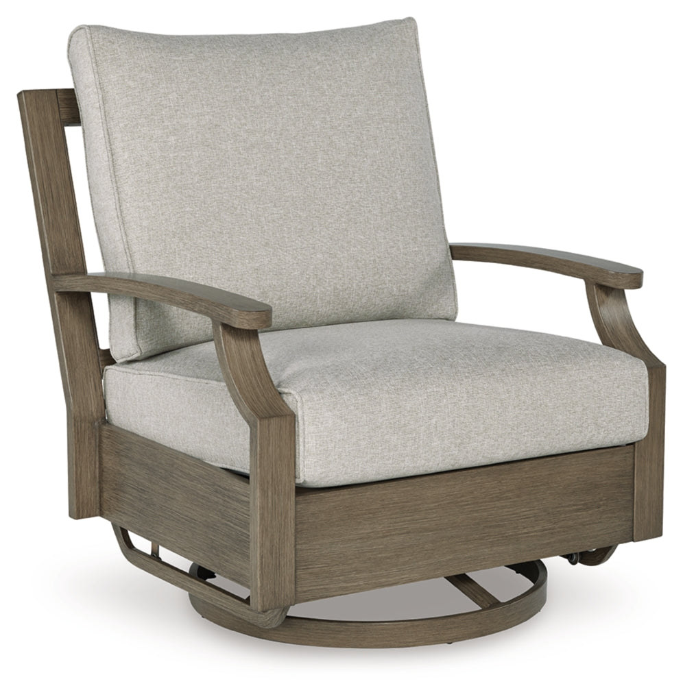 Rainier Ranch Outdoor Seating