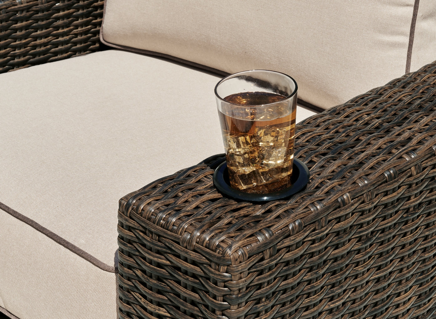 Coastline Bay Outdoor Seating