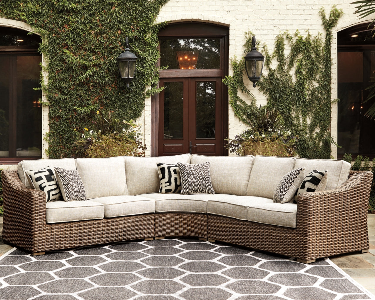 Beachcroft Outdoor Sectional