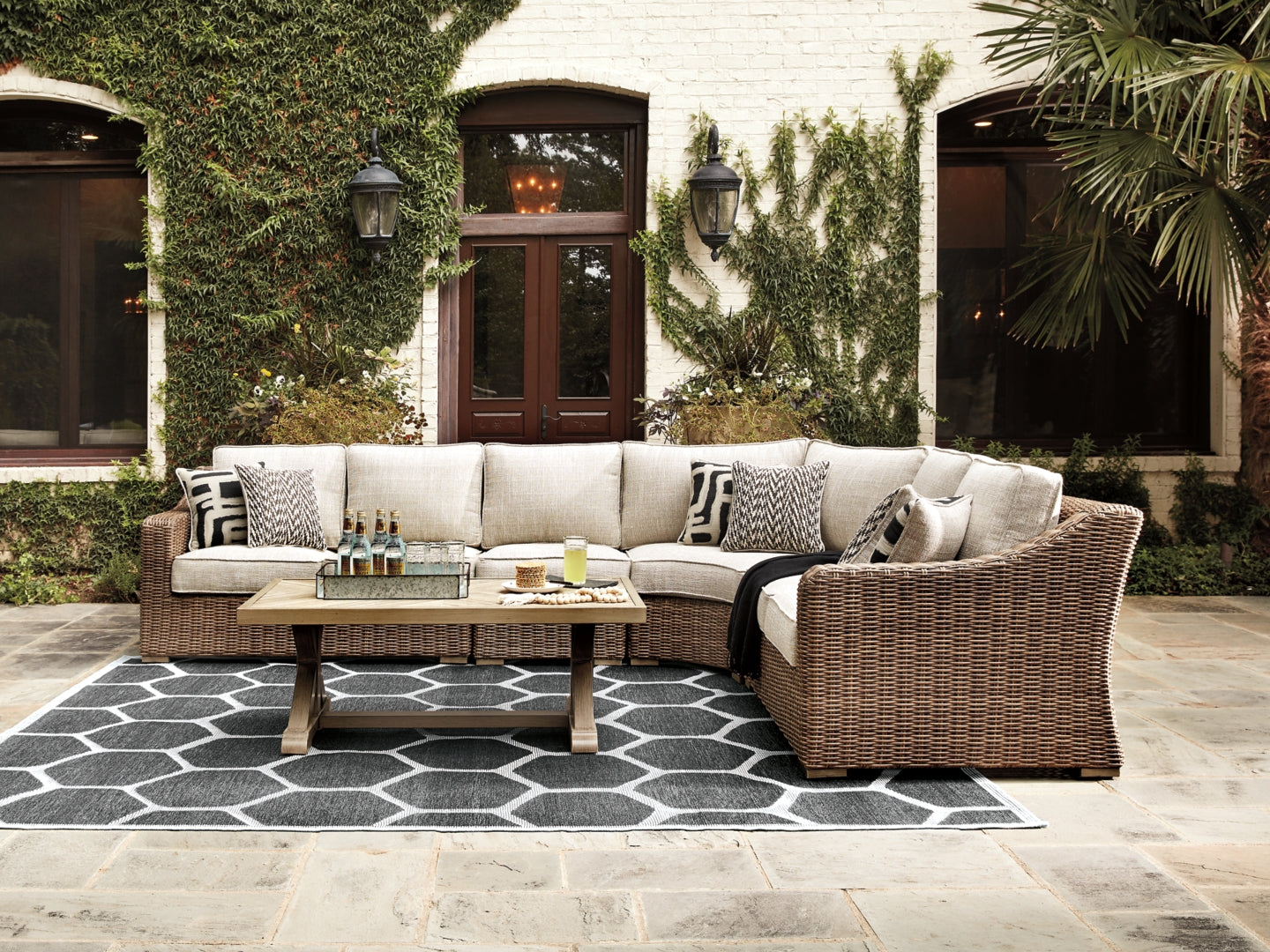 Beachcroft 3-Piece Outdoor Seating Set