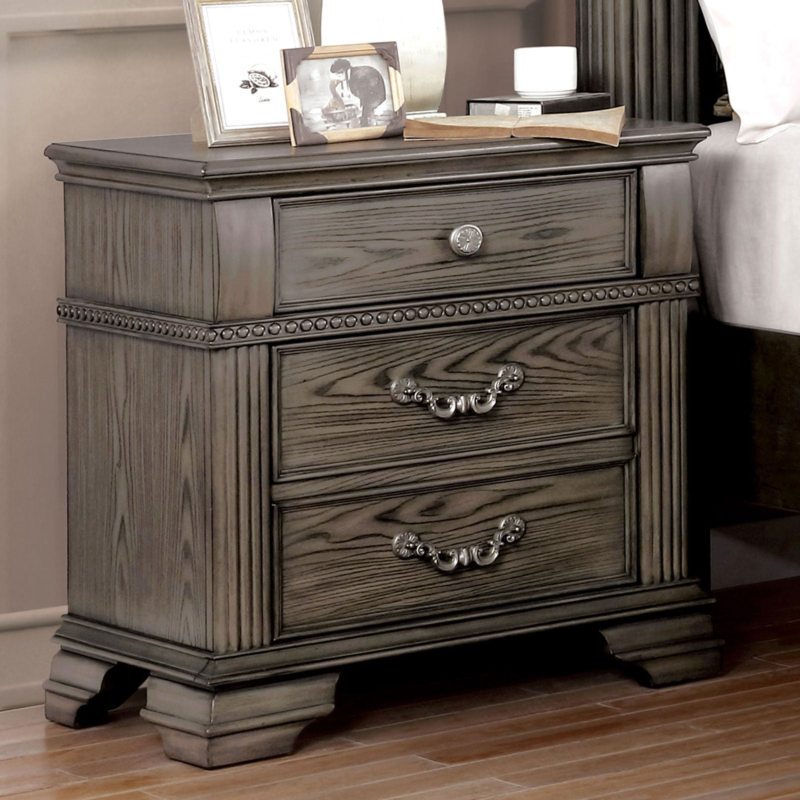 Pamphilos Gray Queen Bed & Nightstand & Dresser & Mirror & Chest