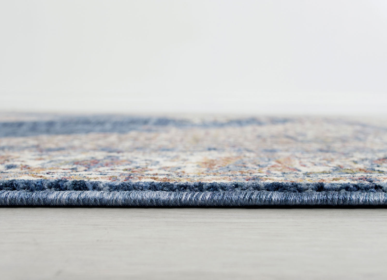 Payas Blue/Multi 5' X 7' Area Rug