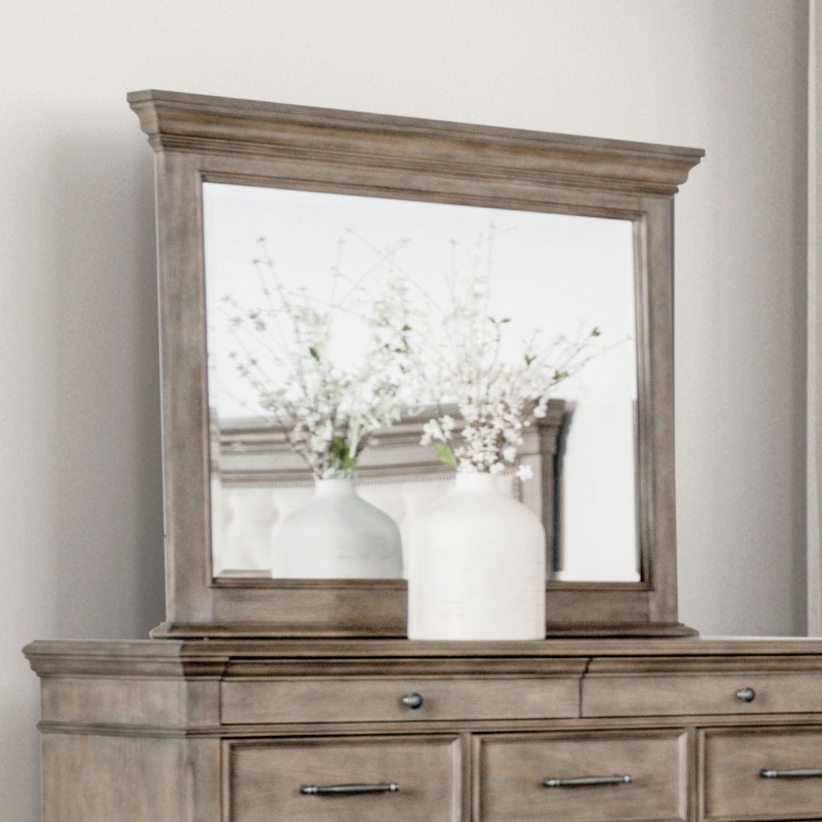 Philomath Aged Oak 5 Pc. Queen Bedroom Set w/ Chest