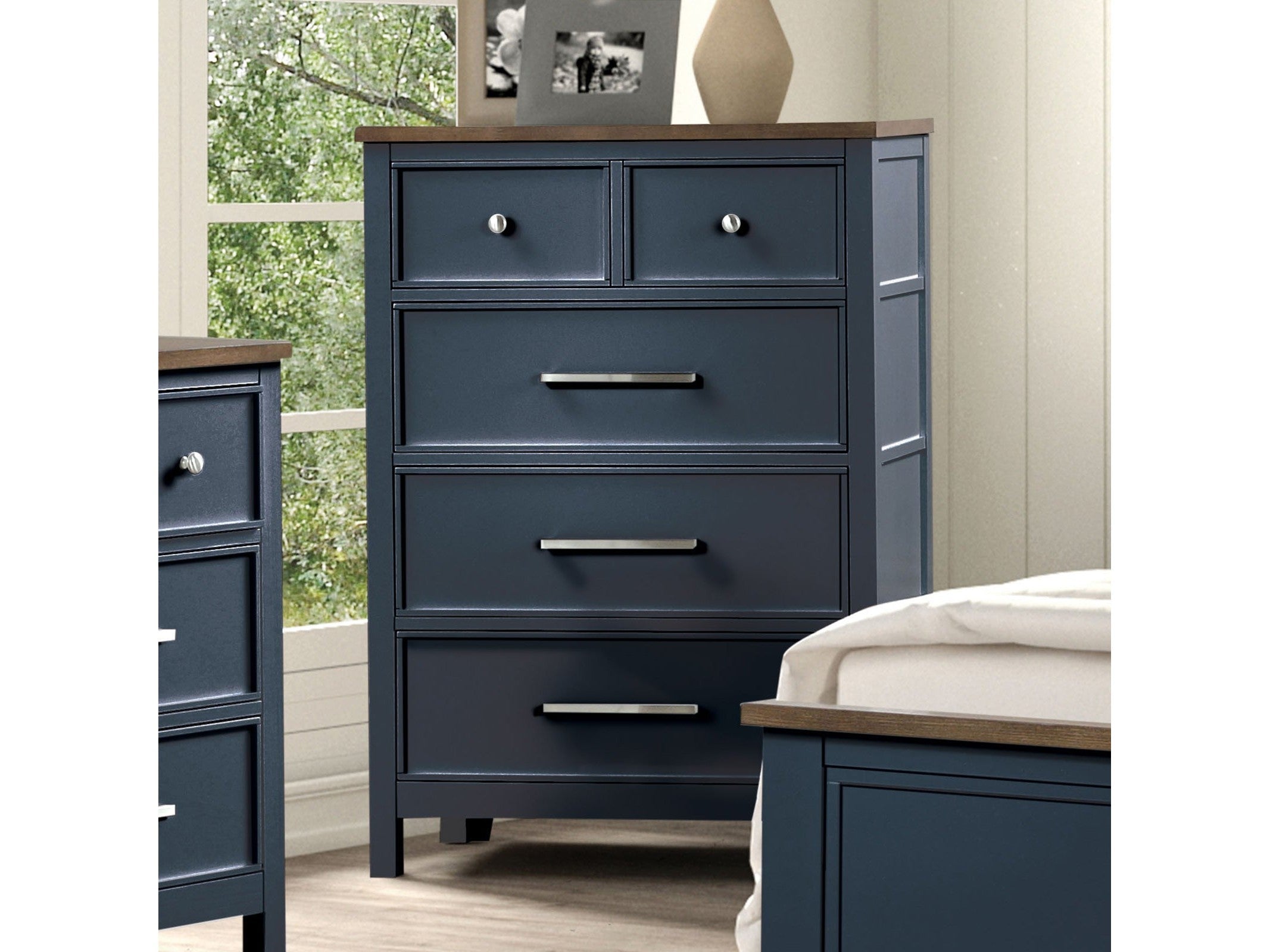 Pinetop Blue/Dark Brown Chest