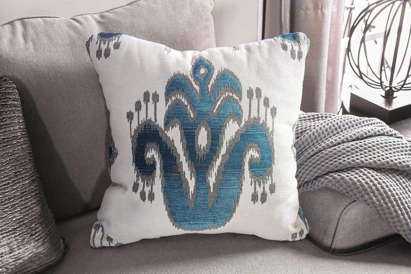 Renesmee Gray & Silver Stationary Loveseat