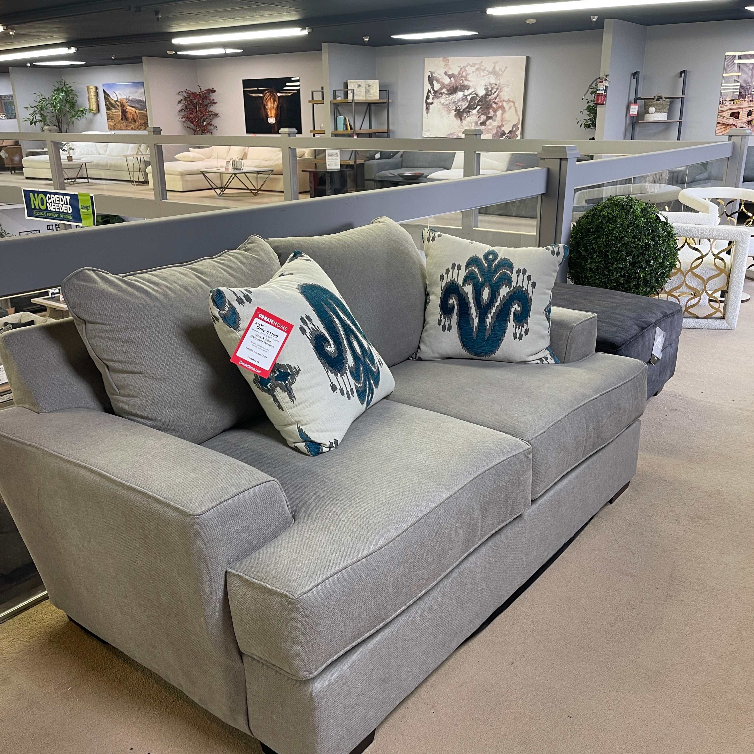 Renesmee Gray & Silver Stationary Loveseat