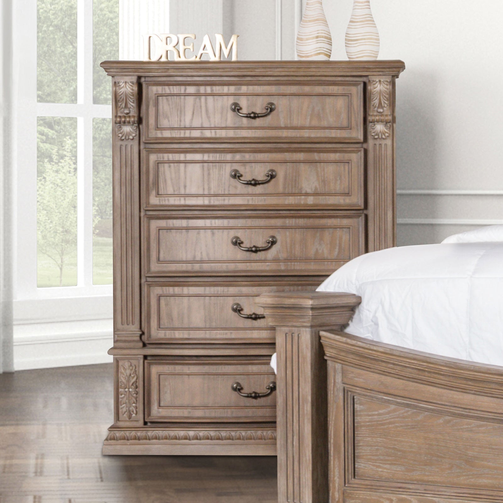 Sevenoaks Weathered Oak 5 Pc. Queen Bedroom Set w/ Chest