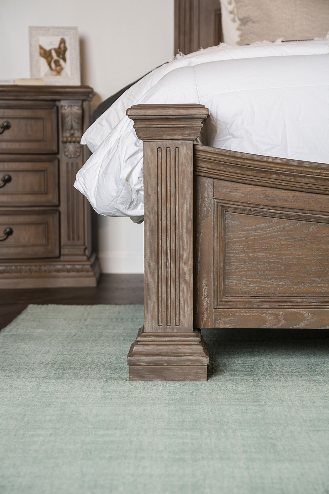 Sevenoaks Weathered Oak Queen Bed