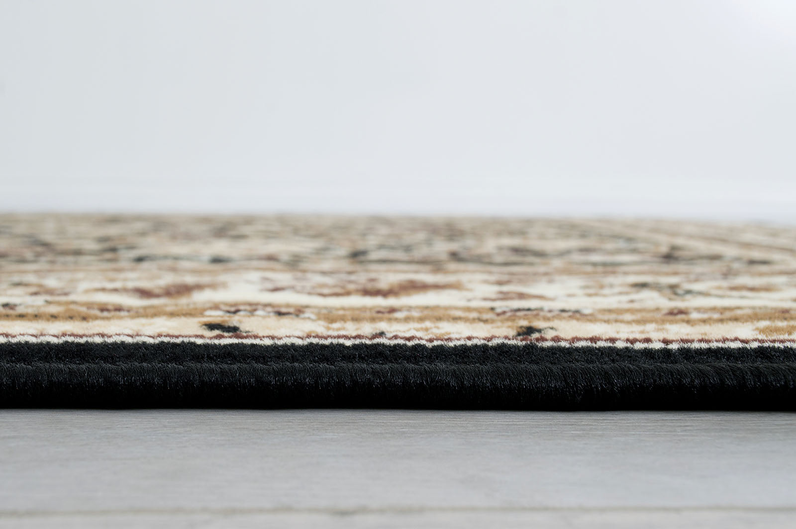 Shinta Brown/Multi 5' X 7' Area Rug