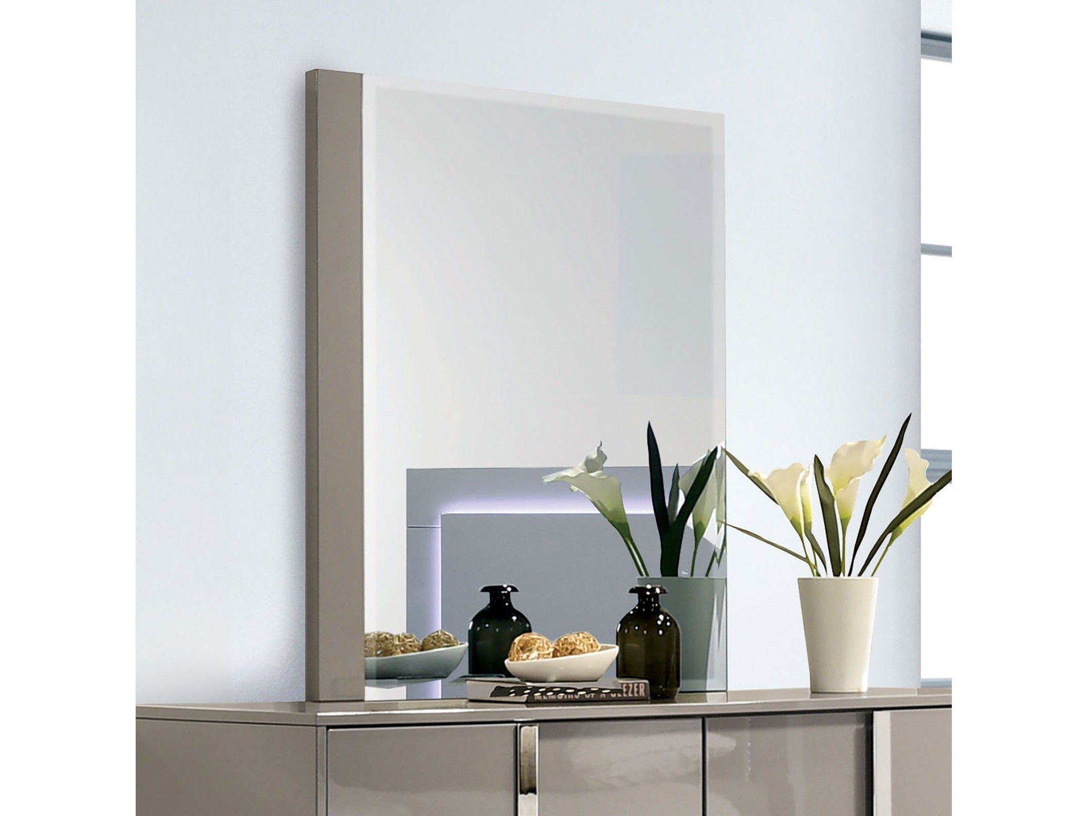 Sinistra Beige Mirror