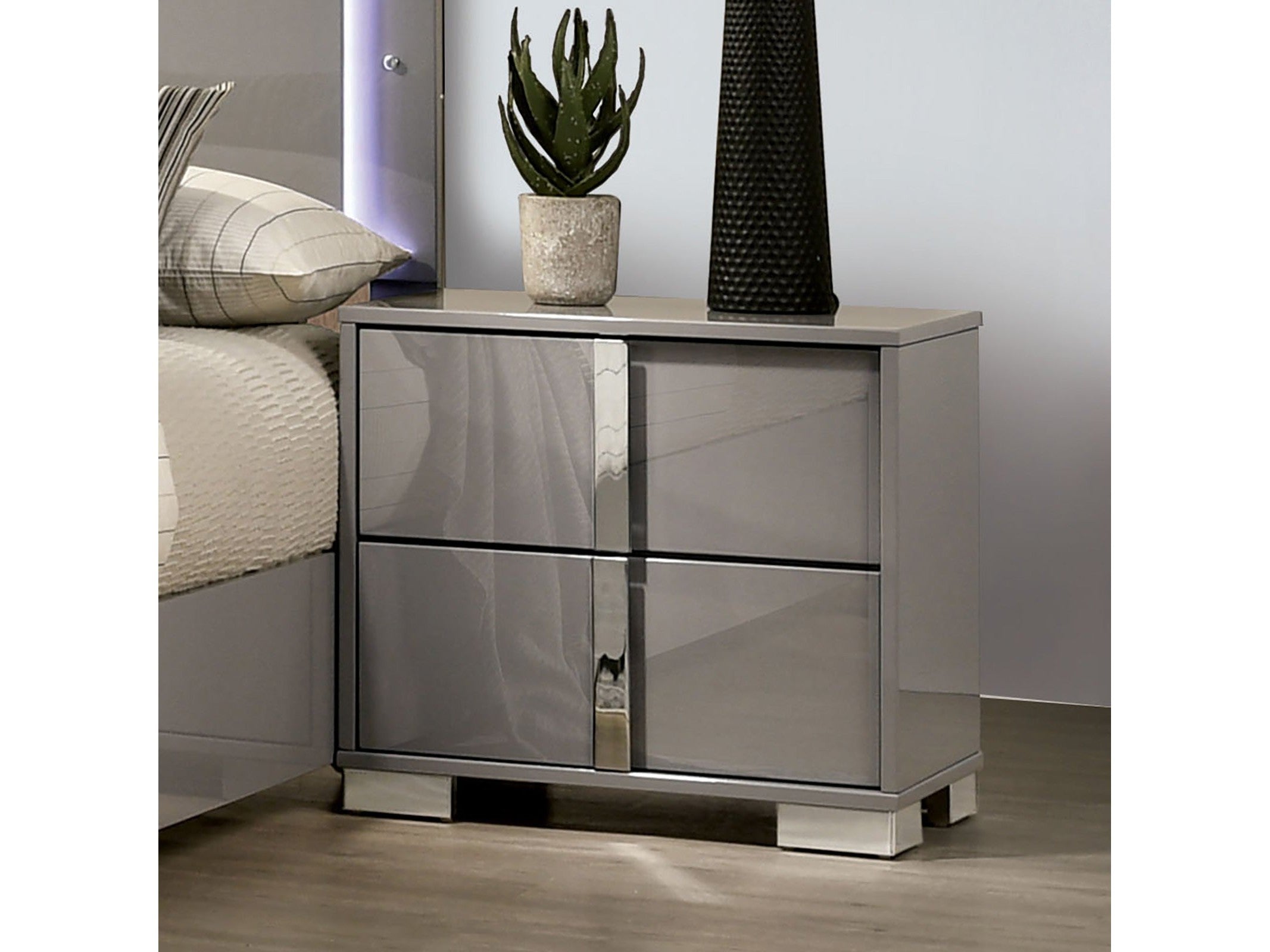 Sinistra Beige Nightstand