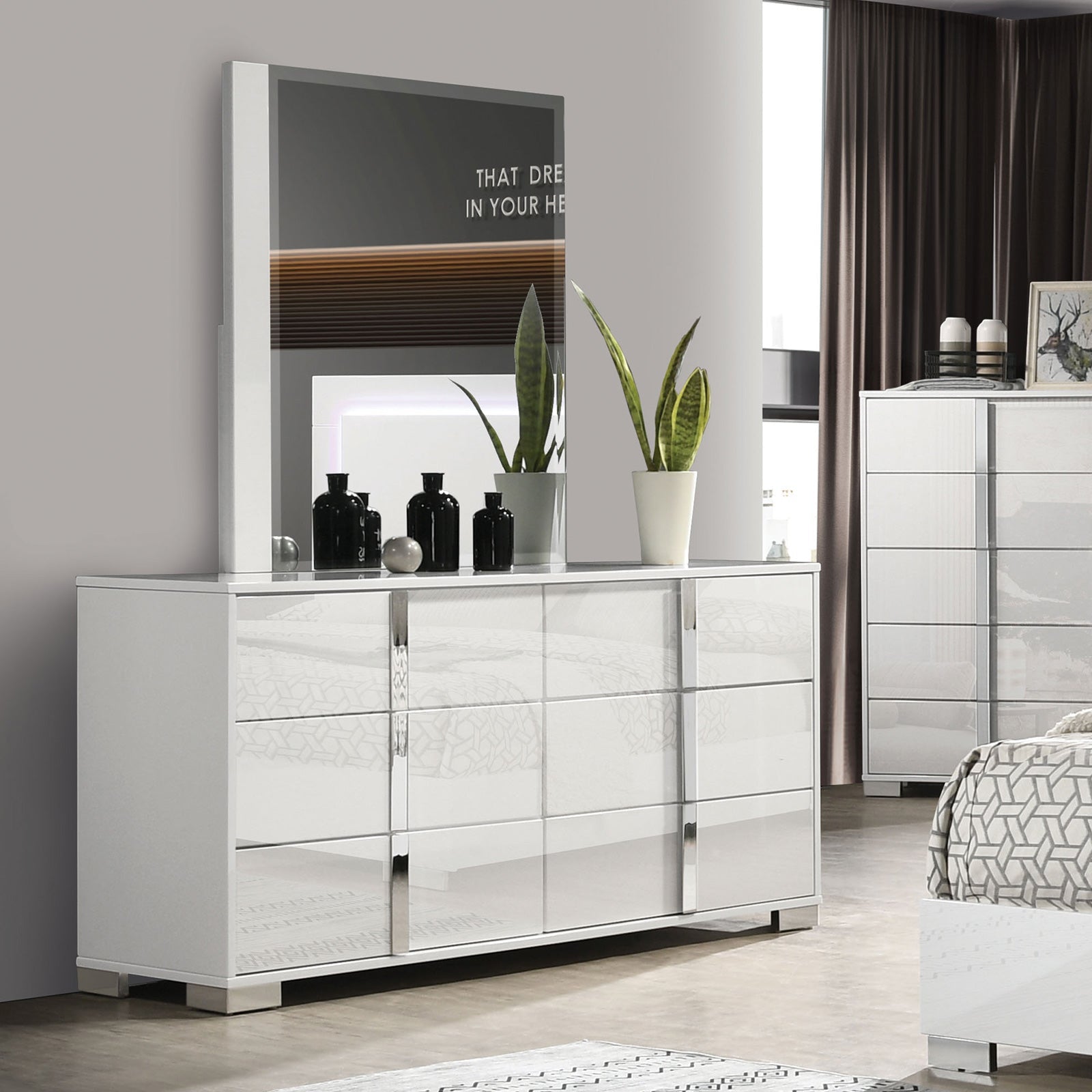Sinistra White Queen 5 Piece Bedroom Set w/2 Nightstands