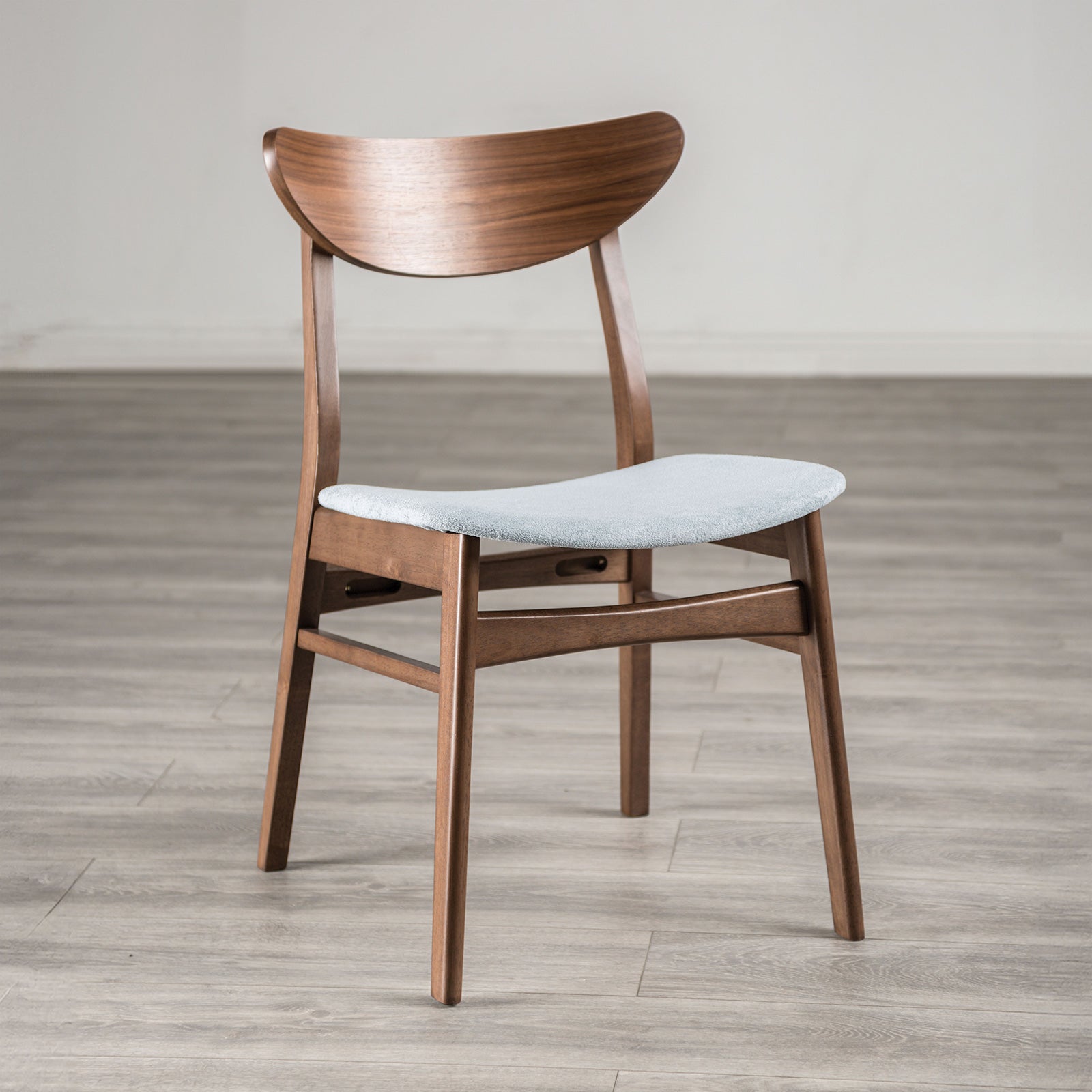 Skien Walnut 5 Pc. Dining Room Set