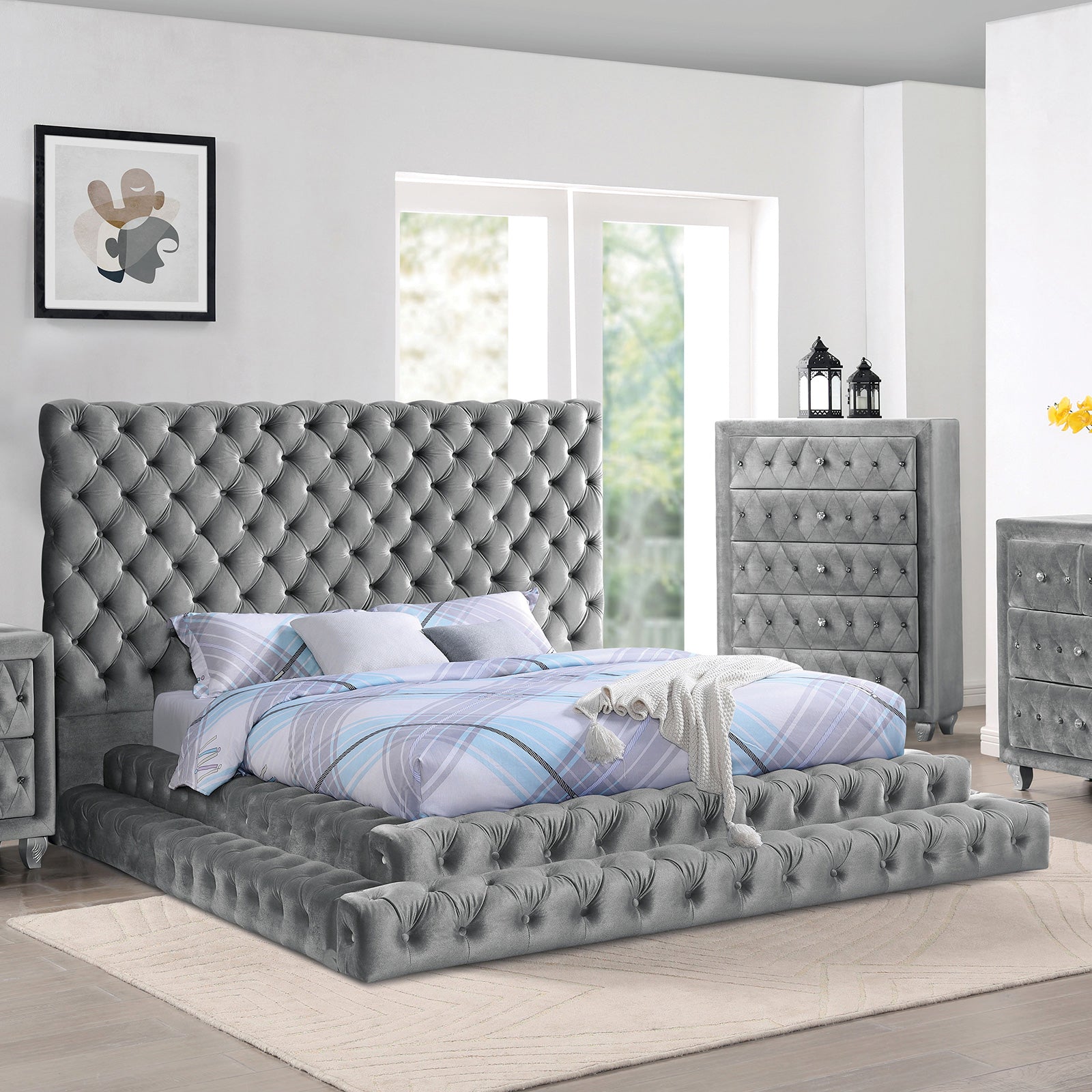 Stefania Gray 5 Pc. Queen Bedroom Set w/ 2NS
