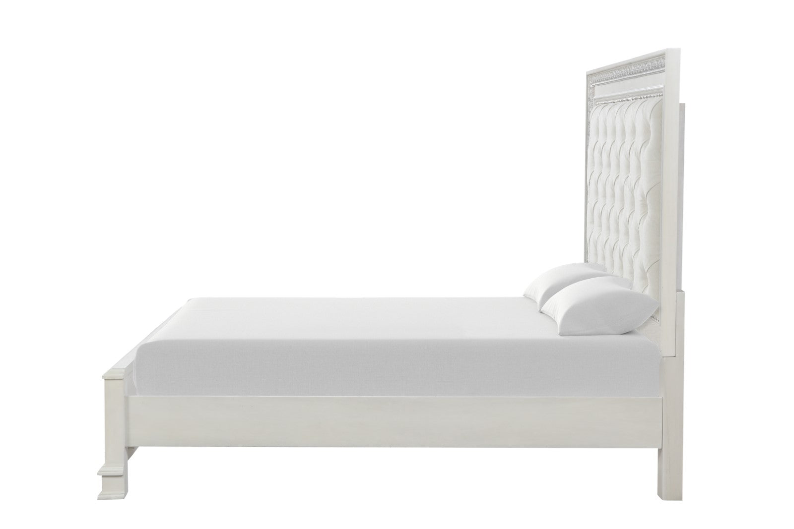 Stella Mia Creamy White Queen Full Bed