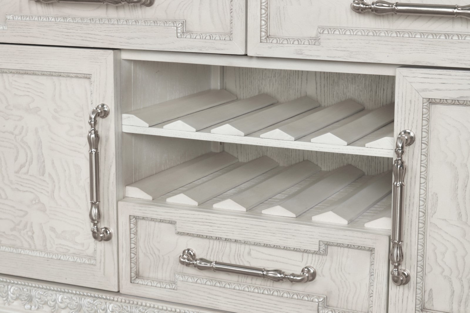 Stella Mia Ivory Server