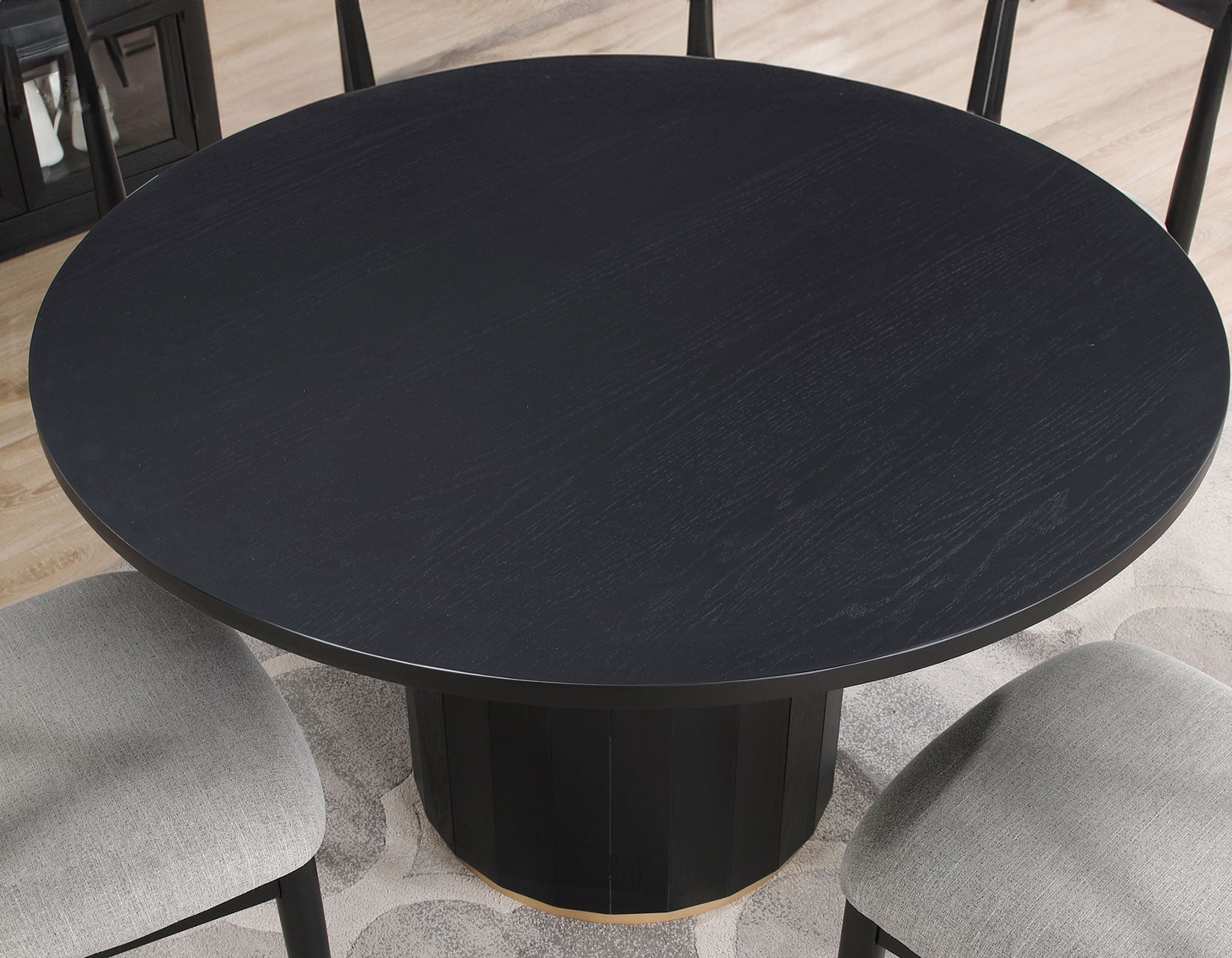 Magnolia 52-inch Round Table