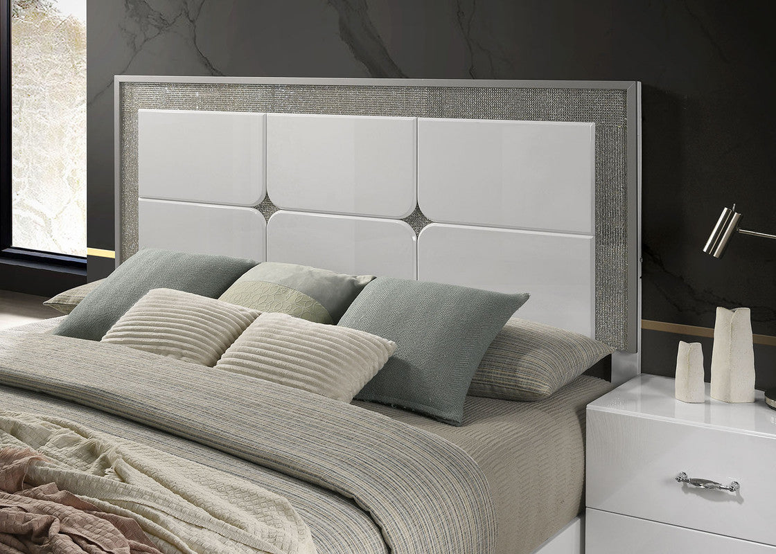 Stoholm White 4 Pc. Queen Bedroom Set