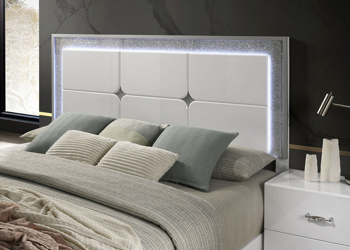 Stoholm White Queen Bed