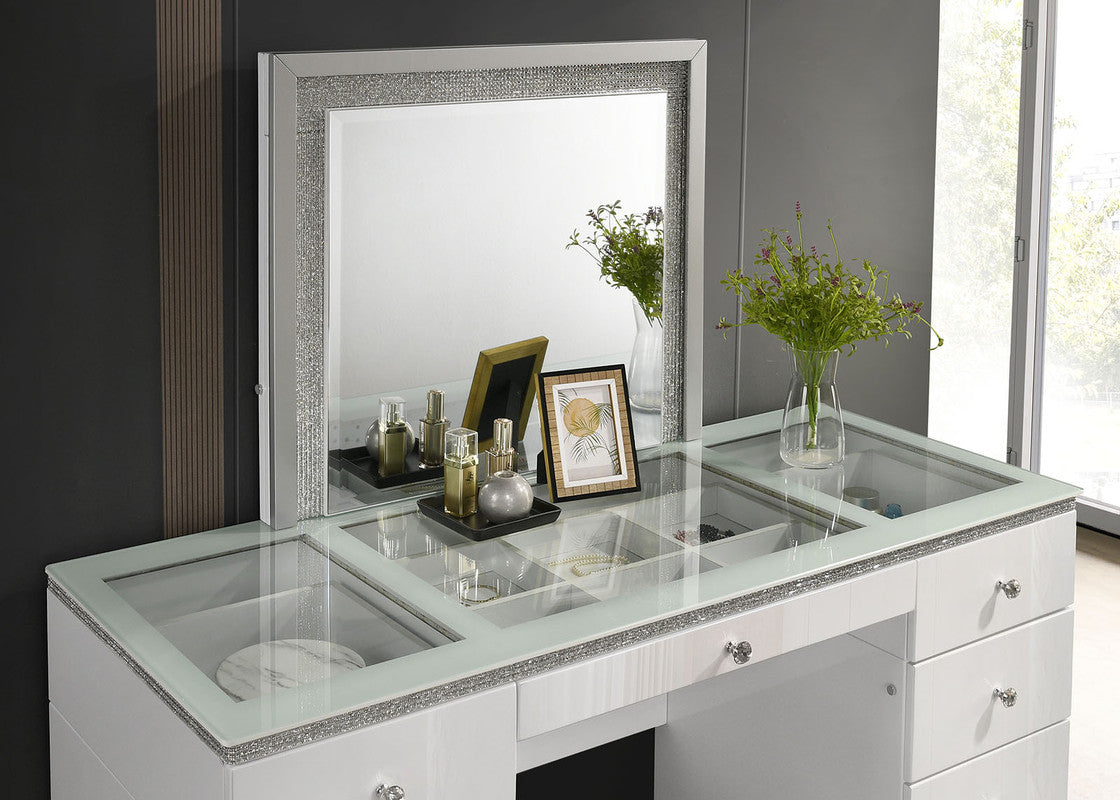 Stoholm White Vanity