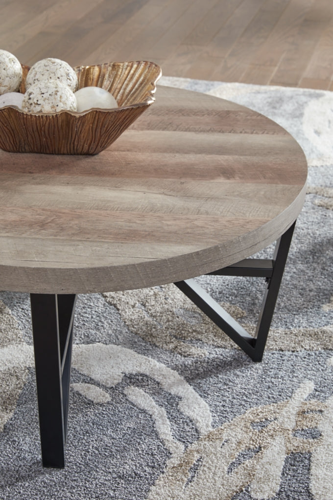Deanlee Occasional Table Set