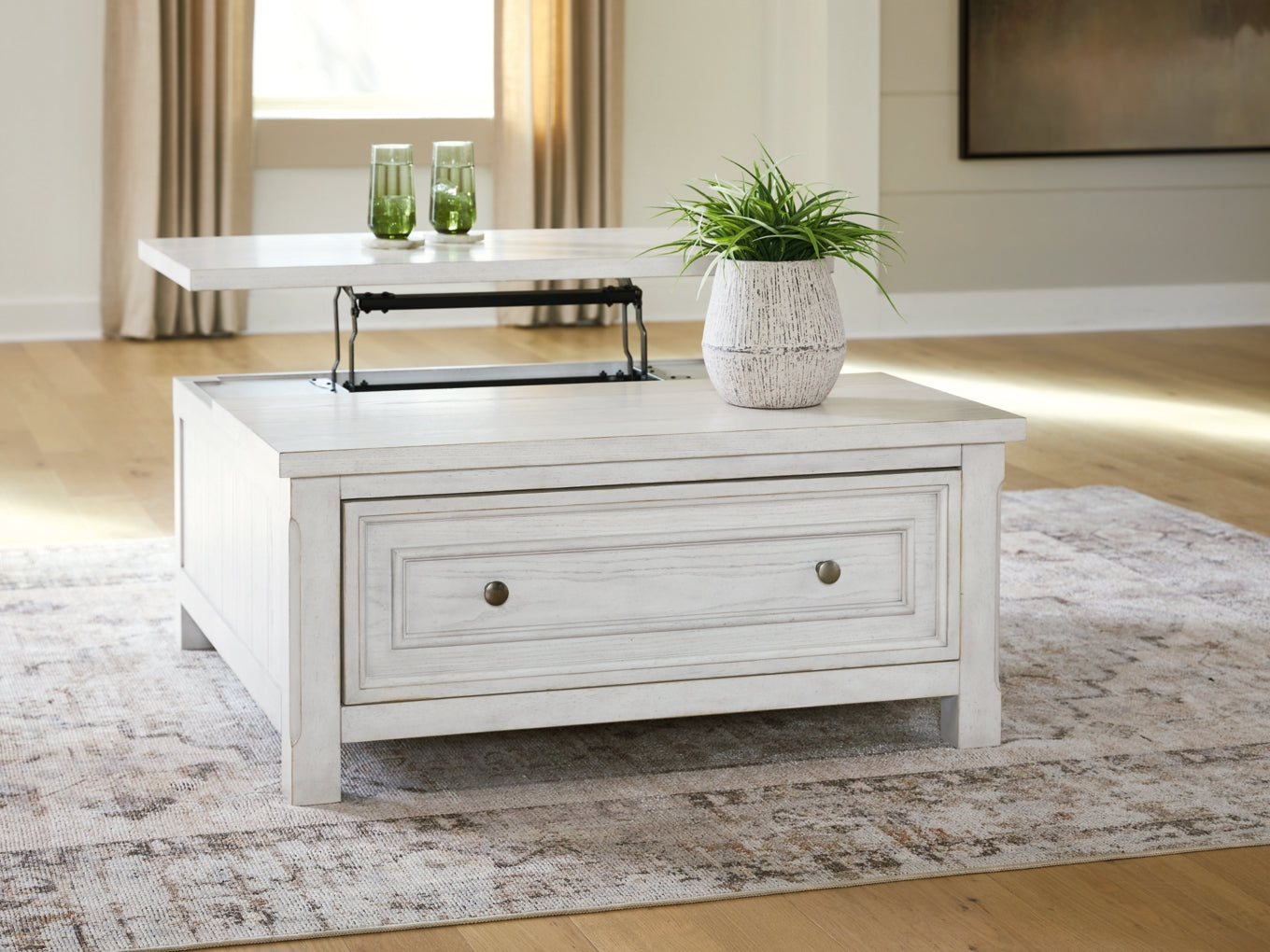 Robbinsdale Lift Top Cocktail Table